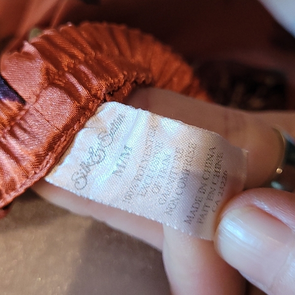 Vintage Satin Cropped Pant Set - Picture 6 of 12